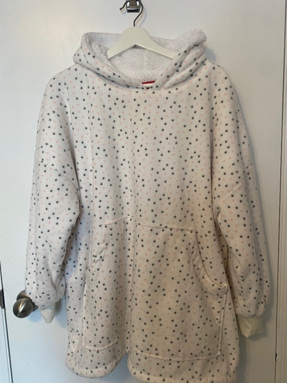 Canada Weathergear Cuddly Canuckies Oversize Lounge Hoodie O/S